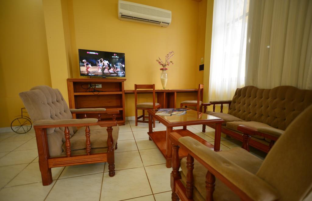 Hotel Lilian Puerto Iguazú Extérieur photo