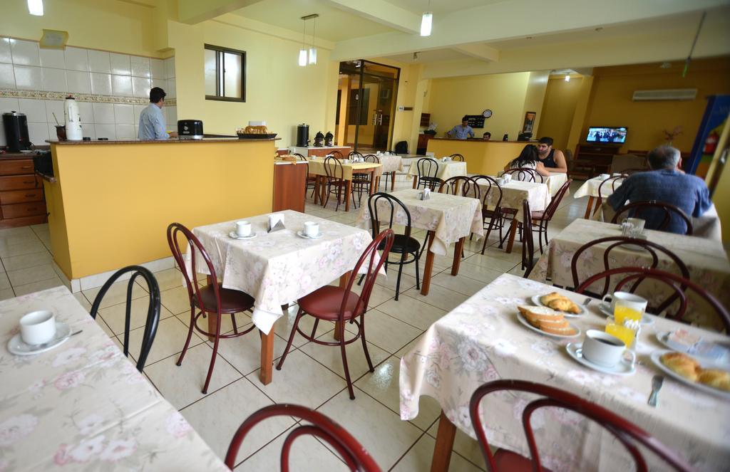 Hotel Lilian Puerto Iguazú Extérieur photo