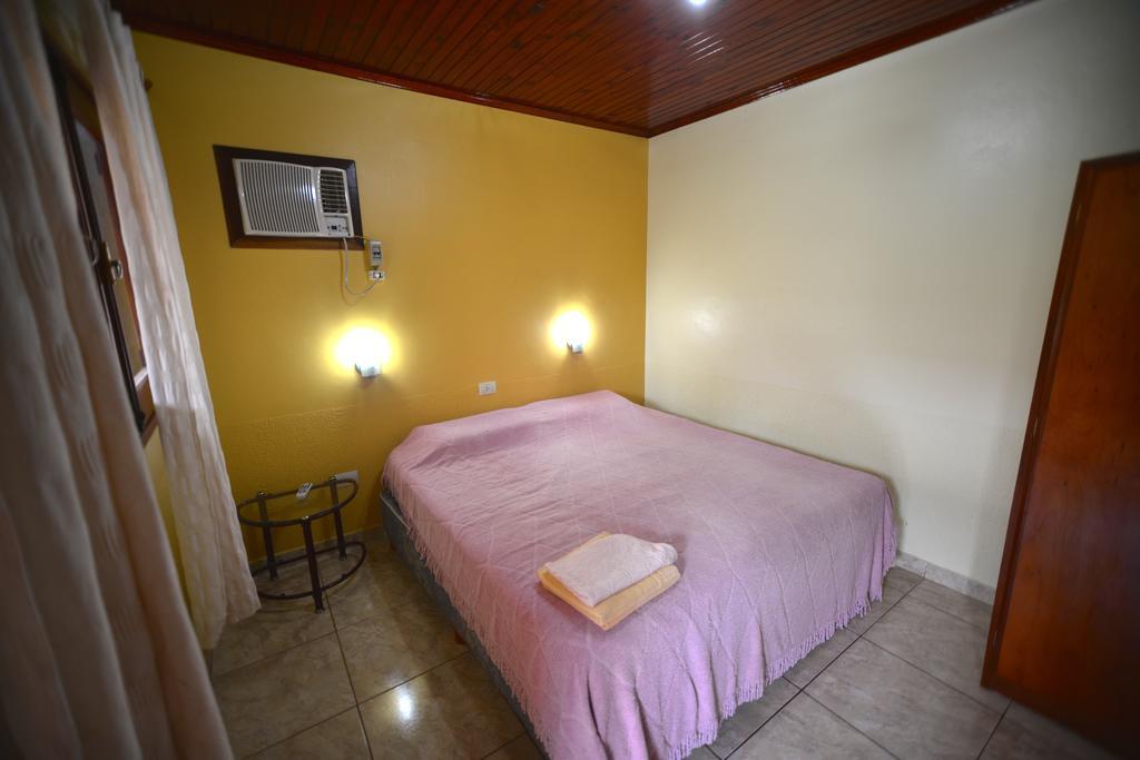 Hotel Lilian Puerto Iguazú Extérieur photo