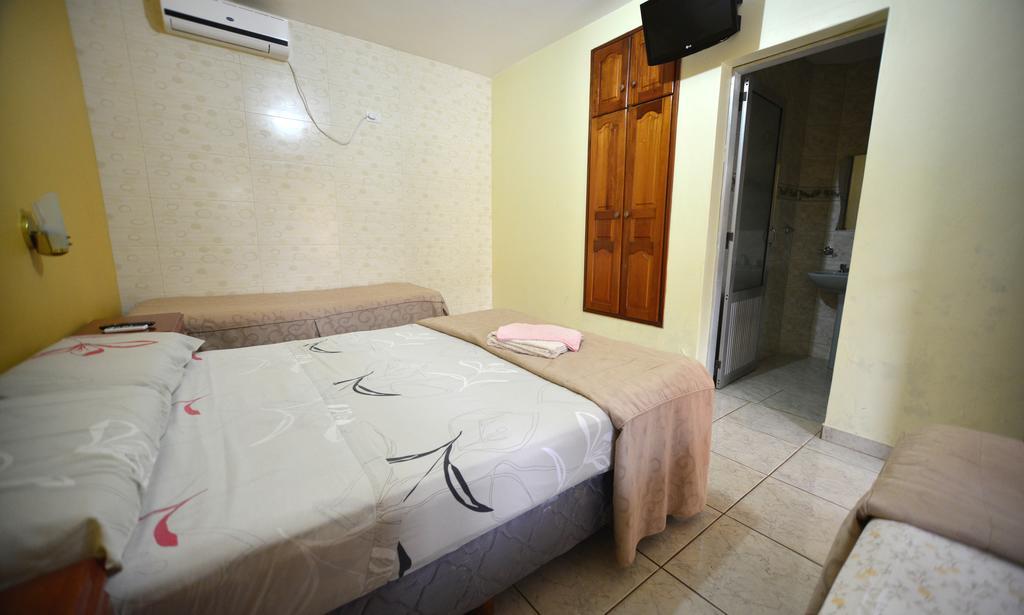 Hotel Lilian Puerto Iguazú Extérieur photo