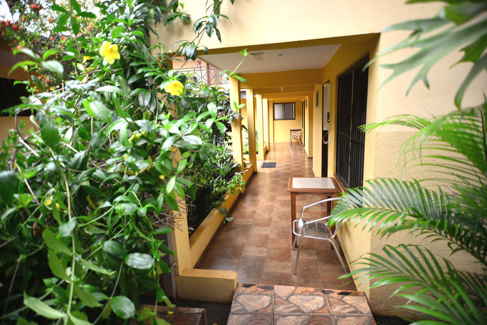 Hotel Lilian Puerto Iguazú Extérieur photo